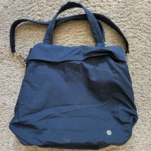 Lululemon black dancer bag